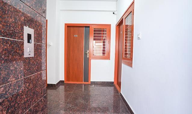 Hotel Royal Platinum Bangalore Buitenkant foto